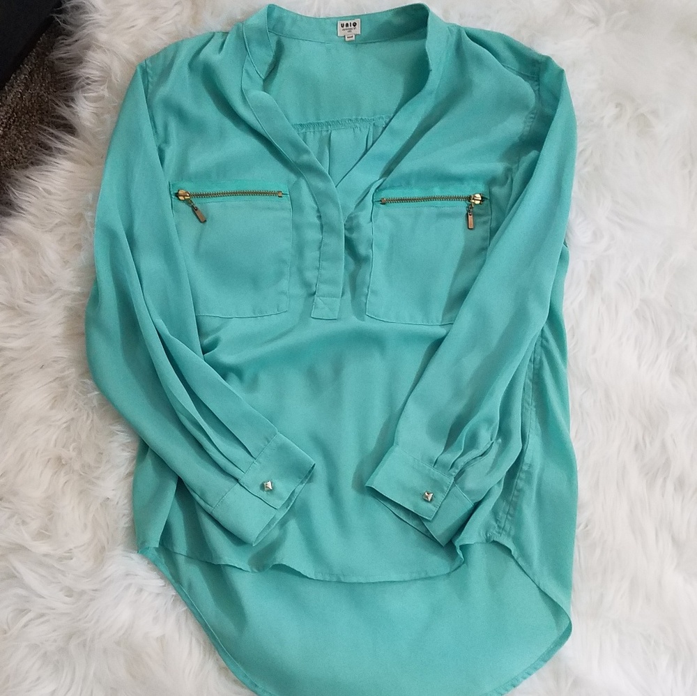 Lulu's Mint Green Zipper Pocket Blouse